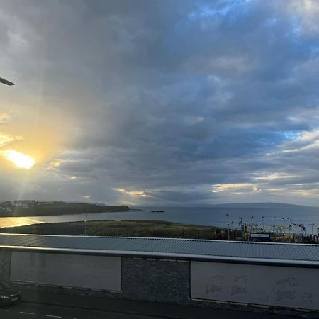 Modern Apartment With Sea Views Portrush Exterior foto