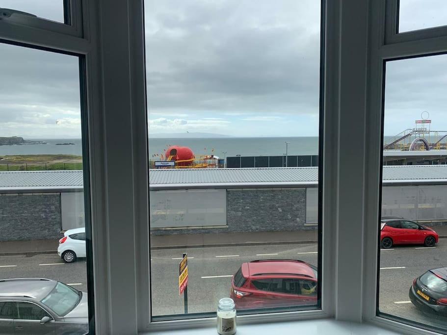Modern Apartment With Sea Views Portrush Exterior foto