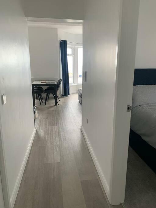 Modern Apartment With Sea Views Portrush Exterior foto